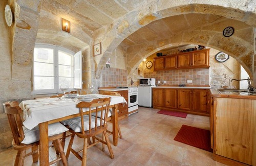 San Lawrenz Villa | Tal-Barun Farmhouse