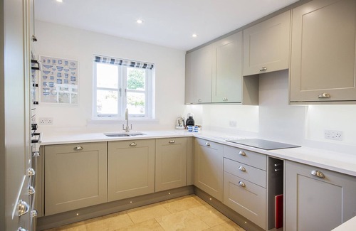 Charlestown House | Tall Ships, Charlestown - two ticks from the harbour