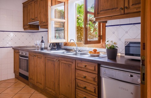 S'alqueria Blanca House | Tallador for 10 in S' Alqueria Blanca, beautiful garden with pool, air conditioning and wifi