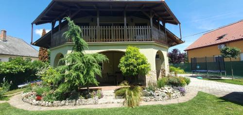 Balatonkeresztur Apartment | Tamási Villa