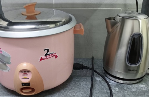 Puchong Apartment | Taman Putra Perdana Budget Apartment with AC-WiFi-Cooking