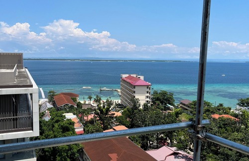 Lapu-Lapu Condo | Tambuli Seaside Living Resort & Spa