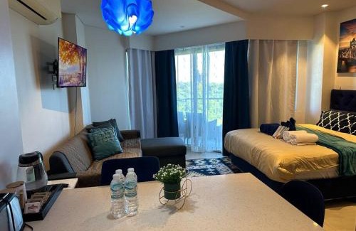 Maribago Apartment | Tambuli Seaside Residences Tower C Seaview balcony pool 18mins Aiport