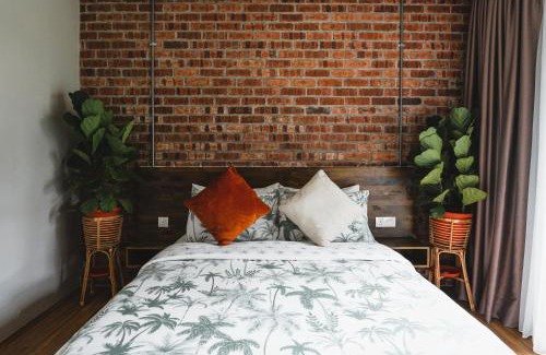 Petaling Jaya Cabin | Tamerin Nest by Chrisenbel Villa Collection