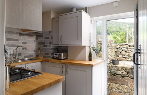Rowen Cottage | Tan Y Celyn - Two Bedroom Cottage, Sleeps 3