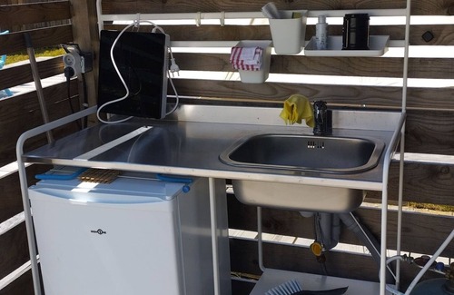 Novalaise RV Rental | Tanganyika-Tent-Queen-Ensuite with Shower-Lake view