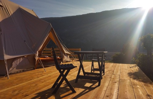 Novalaise RV Rental | Tanganyika-Tent-Queen-Ensuite with Shower-Lake view
