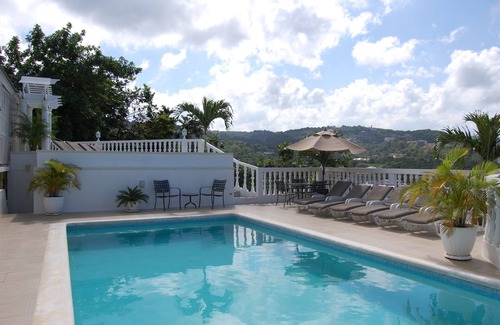 Runaway Bay Villa | Tangerine Villa, Exclusive With Full Staff, Members Beach, Fabulous Ocean Views