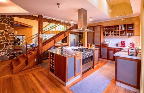 Mount Macedon House | Tanglin Mt Macedon (With Car Parking)