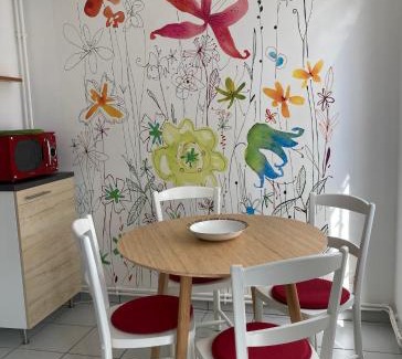 Mulhouse Apartment | TANGO appartement de charme calme 75m2 6 pers,2 chambres,patio