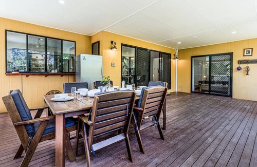 Tannum Sands House | Tannum Tides - Sleeps 8 w/Pool & Boat Parking
