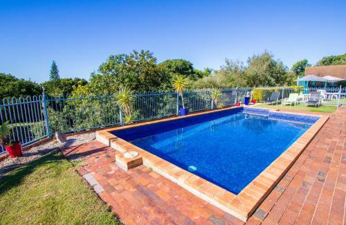 Tannum Sands Hotel | Tannum On The Beach Motel