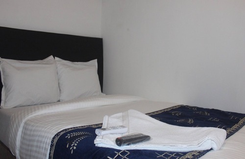 Sakinaka House | Tanvi Guest House