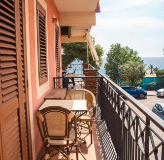 Mazzeo Apartment | Taormina Beach Front - Mazzeo