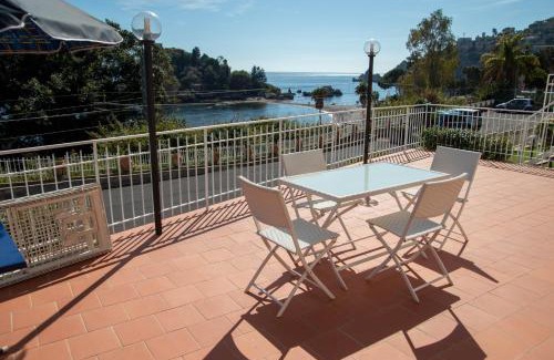 Mazzaro House | Taormina Isola bella suite