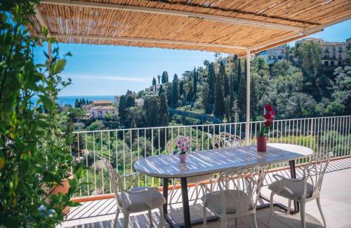 Taormina House | Taormina Seaview