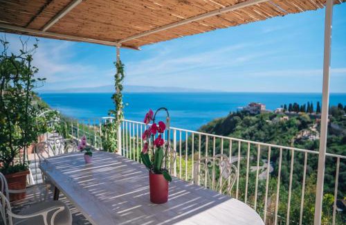 Taormina House | Taormina Seaview
