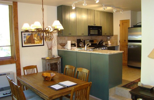 Taos Ski Valley Condo | Taos Ski Valley 2 Bdrm/Sleeps 6/Directly Next Door To The Children's Ski School