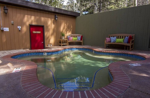 Taos Ski Valley Condo | Taos Ski Valley 2 Bdrm/Sleeps 6/Directly Next Door To The Children's Ski School