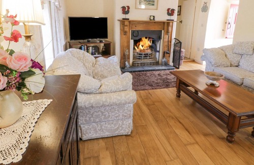 Lettermacaward Cottage | TAR AR AIS, pet friendly in Lettermacaward, County Donegal