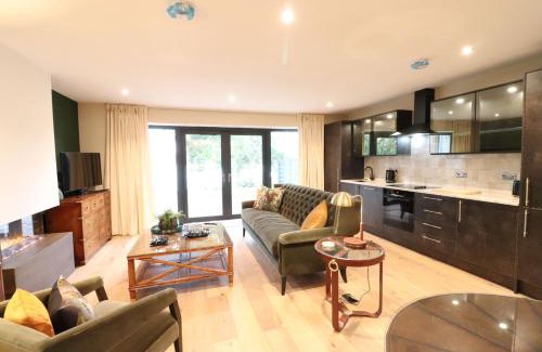 Wing House | Tarn End Cottage 8, Talkin Tarn, Brampton