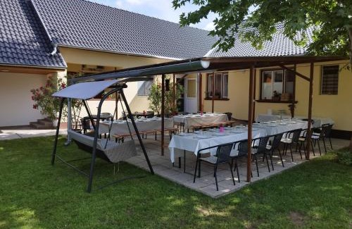 Tazlar House | Tartós Szegfű Vendégház, Magánszállás