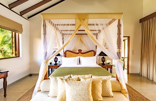 Aturuwella Villa | Taru Villas: The Long House
