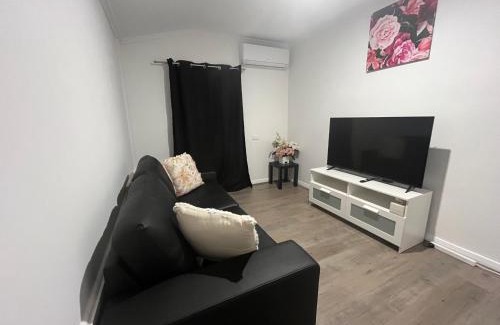 Greenacres Apartment | Tasha's Duplex on Muller