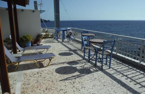 Agios Vasileios Apartment | Tasomanolis Studios