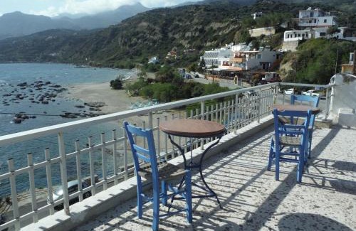 Agios Vasileios Apartment | Tasomanolis Studios