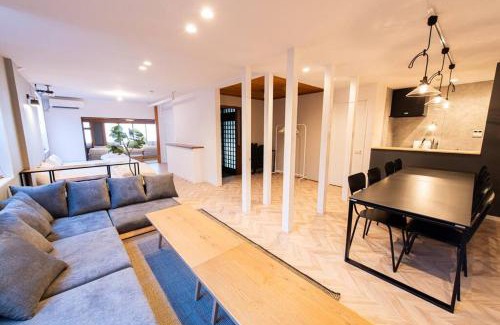 Namba Apartment | TasoneGrandStayOsaka なんば日本橋黒門センター3F