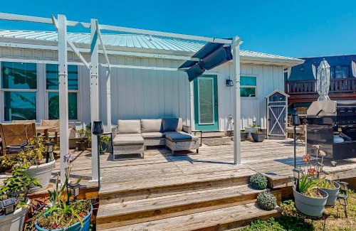 Holiday Beach House | Taste of the Tropics