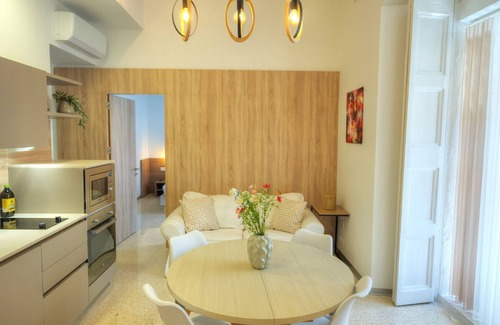 Valletta Apartment | Tasteful 2bedrooms with Maltese balcony MCOP1-2