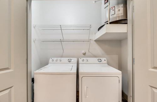 Coffeyville Apartment | Tasteful 2BR I Pool I Gym I Parking I Workspace