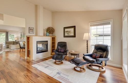 Sherwood - Tualatin North House | Tasteful Tualatin Home 40 Mi to Willamette Valley