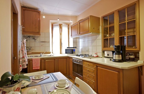 Pallanza Apartment | Tastefully furnished 2½-room apartment with large garden and 2 balconies