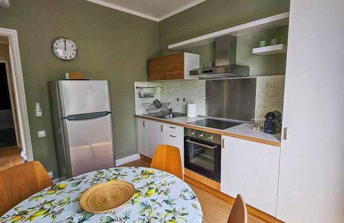 Cannobio Apartment | Tastefully furnished 3�-room apartment with private lake access