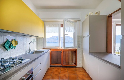 Gonte Apartment | Tastefully furnished 3½-room apartment with veranda, garden and balcony