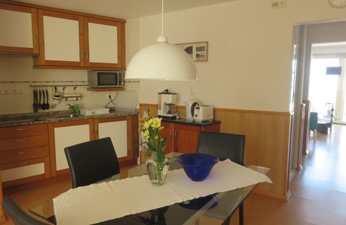 Vale Furado Apartment | tastefully furnished apartment with a unique view of the Atlantic.