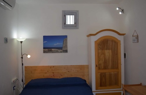 Castro House | Tata Gino and Mamma Sina - Studio apartment among the olive trees, 1 km from the sea
