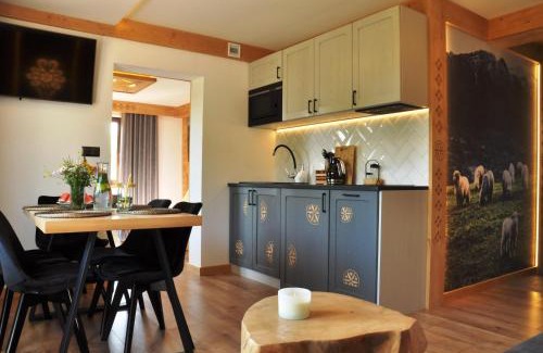 Czerwienne Apartment | TATRY NA WYPASIE