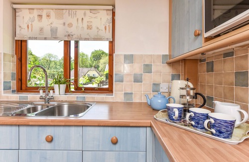 Petersfield Cottage | Taylors Copse Cottage by inspirestays.com - a cottage that sleeps 5 guests in 2 bedrooms