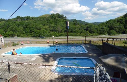 North Tazewell Hotel | Tazewell Motel