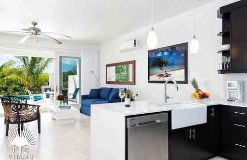 Providenciales House | TC Villas -Little Plum Villa -Steps to Grace Bay Beach