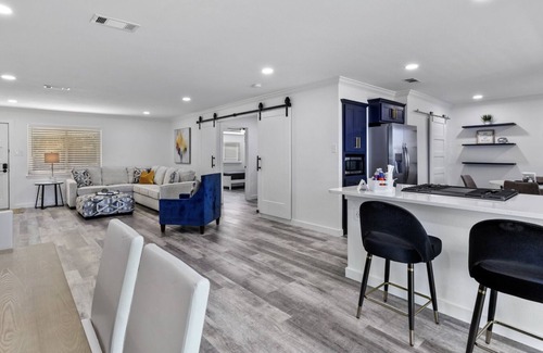 Grapevine House | TCH - 3BR/2BA Home in Grapevine - M
