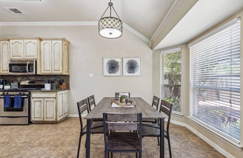 Rockwall House | TCH - Cozy 3bd/2ba home in Rockwall with Workspace