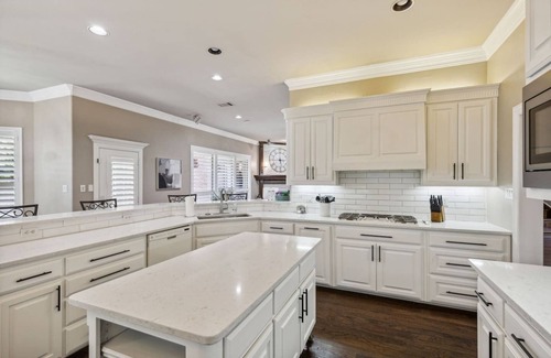 Southwest Carrollton House | TCH - Spacious 4bd/4ba home in Carrollton w/Office