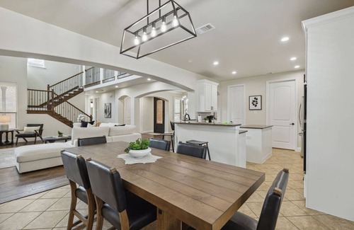 Keller House | TCH - Spacious 5bd/3.5ba in Keller with Workspace
