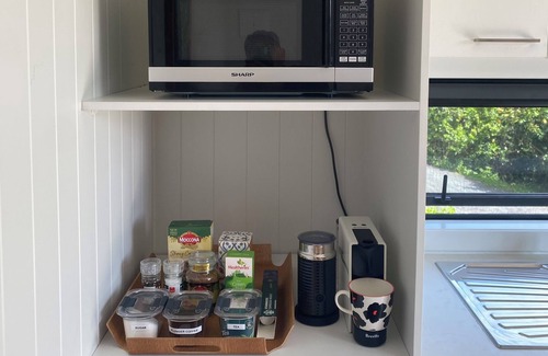 Bethells Beach Cabin | Te Henga Hideaway