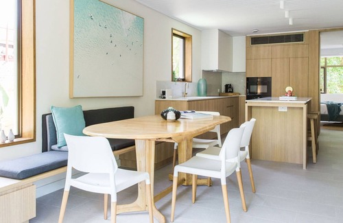 Noosa Heads Apartment | Tea Trees One - luxury apartment and location!